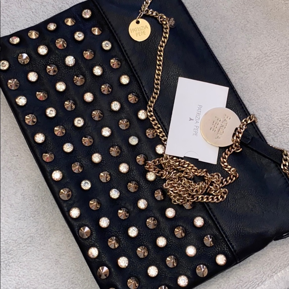 Woman’s crossbody clutch